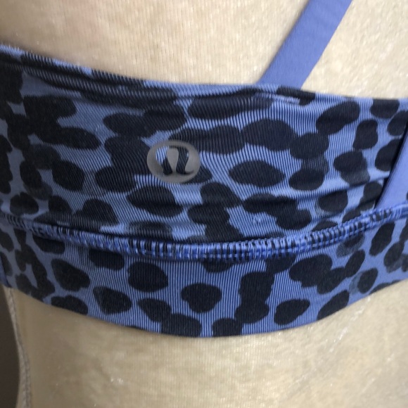 Lululemon Sport Bra Size 4 - Picture 4 of 6